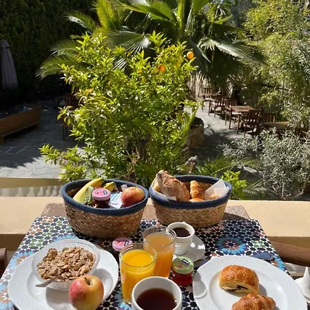 Alexandra - Boutique فندق 3*