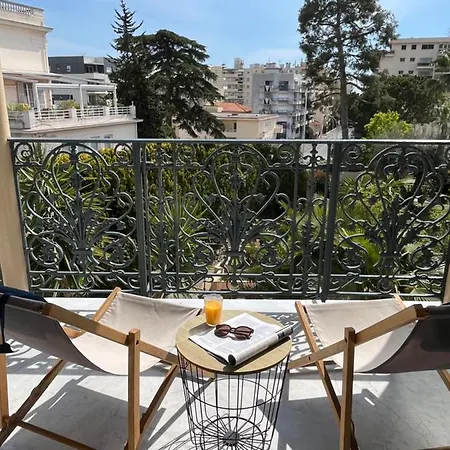 Alexandra - Boutique מלון 3*