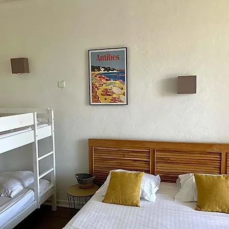 Alexandra - Boutique Hotel 3*