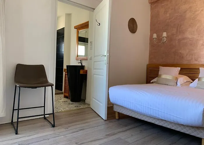 Alexandra - Boutique Hotel 3*