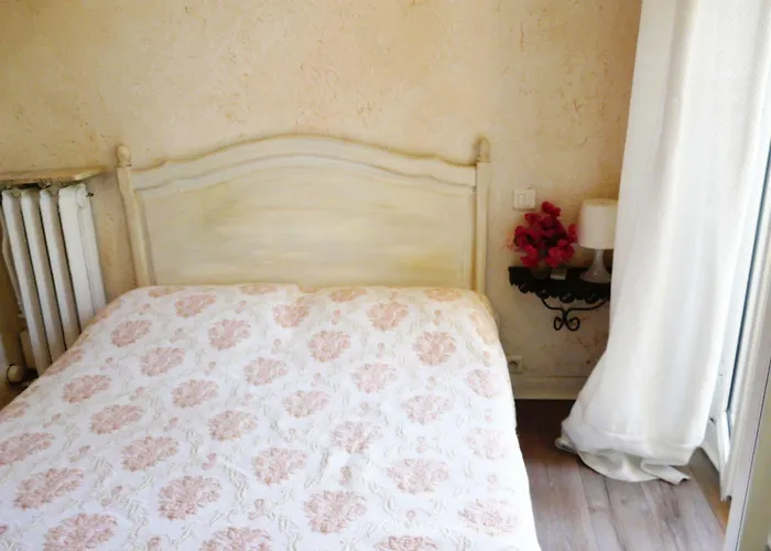 Alexandra - Boutique Hotel 3*